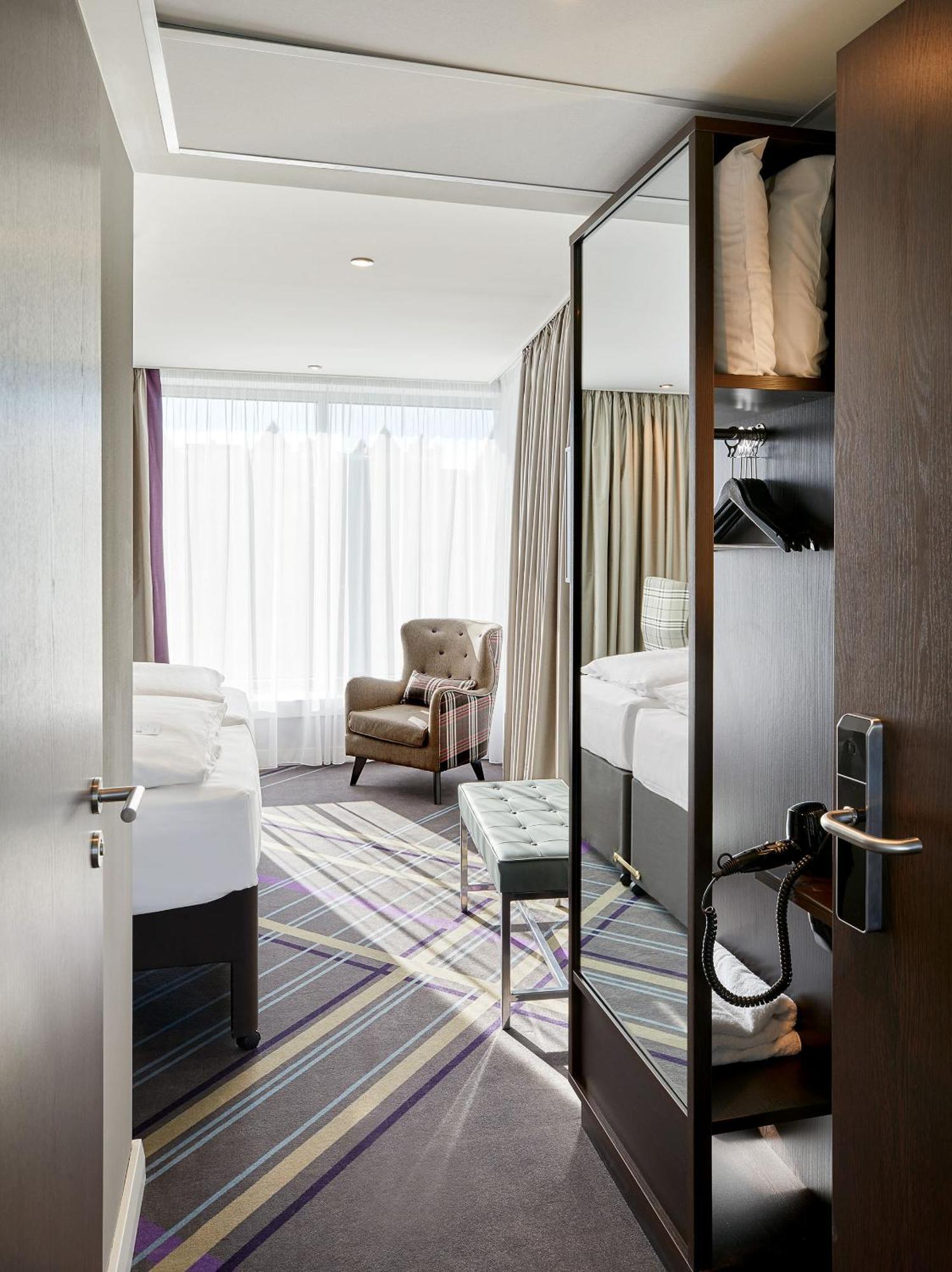 Premier Inn Hamburg City Zentrum Esterno foto