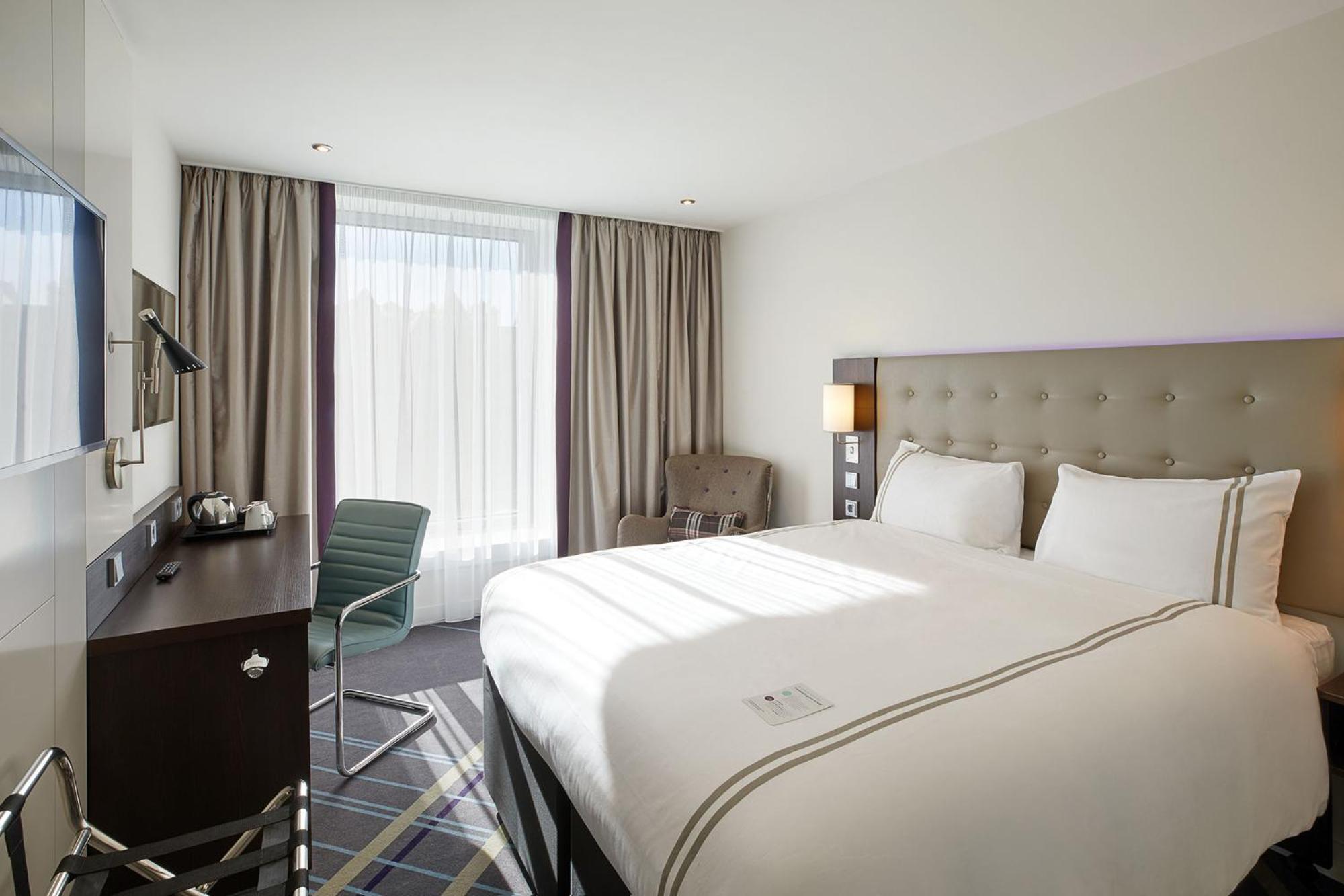 Premier Inn Hamburg City Zentrum Esterno foto