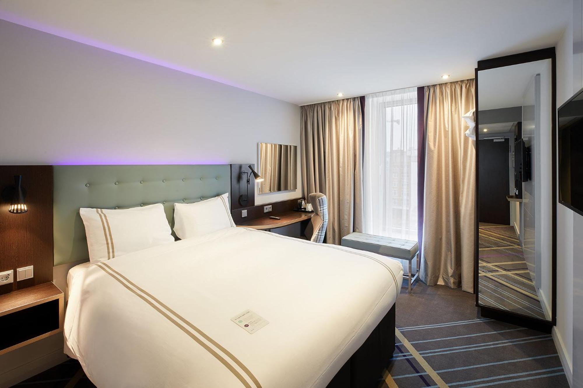 Premier Inn Hamburg City Zentrum Esterno foto
