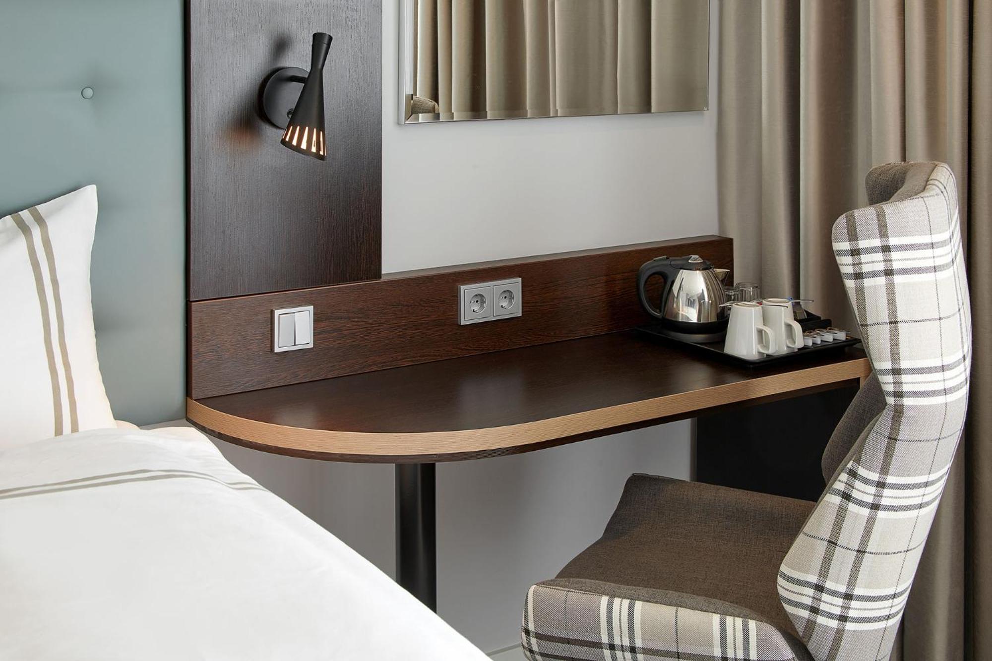 Premier Inn Hamburg City Zentrum Esterno foto